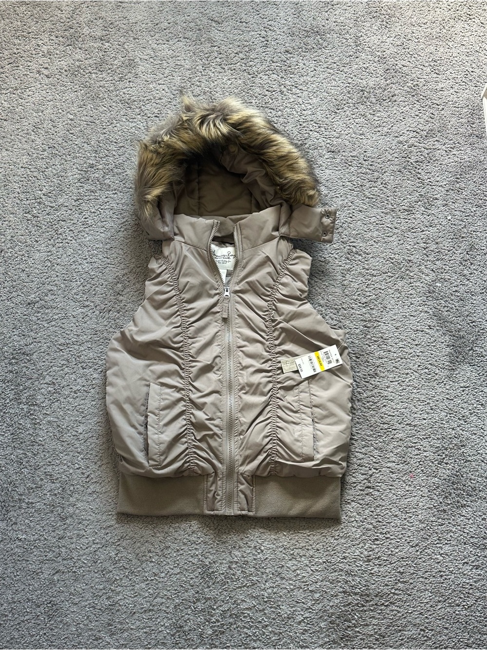 American Rag Women’s Beige Hooded Faux Fur Trim Puffer Vest Full Zip M